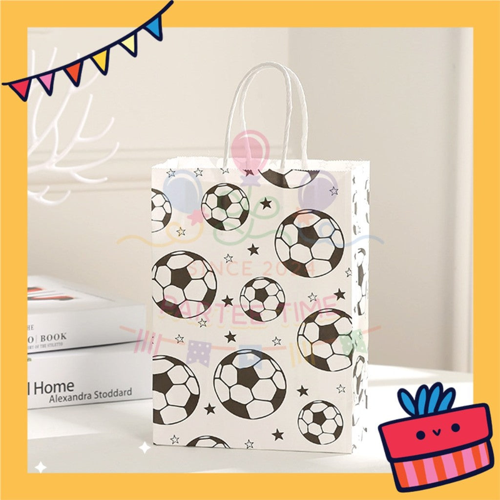 ParteeTime Birthday Kids 1pcs Football Party Favor Gift Bags with Handle Paper Bag Doorgift Packaging Goodies Bag Gift