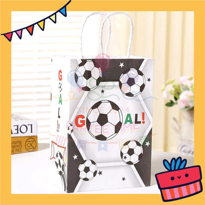 ParteeTime Birthday Kids 1pcs Football Party Favor Gift Bags with Handle Paper Bag Doorgift Packaging Goodies Bag Gift
